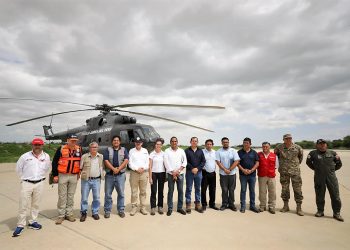 Representantes del CIP-CDLima acompañaron a los ministros de Vivienda y Defensa en su recorrido por zonas afectadas de Piura.