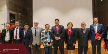 El Ing. CIP César Torres Chung, presidente del Capítulo de Ingeniería Civil, participó en la clausura del foro «Las obras hidráulicas ante las grandes avenidas»