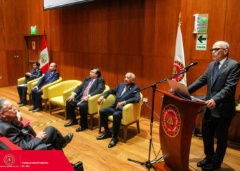 Expertos del CIP-CDLima aclararon las controversias en torno a la nueva Carretera Central, en una concurrida conferencia de prensa