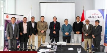 El Capítulo de Ingeniería Electrónica, en coordinación con la Secretaría de Gobierno y Transformación Digital de la Presidencia del Consejo de Ministros y América Sistemas, fue anfitrión de una reunión de trabajo sobre «la conectividad como pilar fundamental para la transformación digital y el desarrollo nacional»