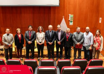 El Ing. CIP Roque Benavides Ganoza participó en la charla “Ingeniería sin fronteras”, a cargo de la decana de Dartmouth Engineering