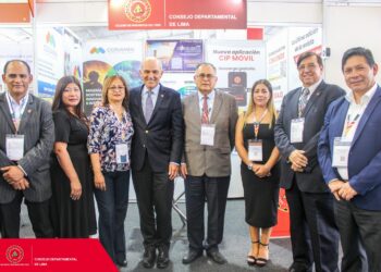 El Ing. CIP Roque Benavides, decano del CIP-CDLima, fue moderador en la primera mesa redonda de PERUMIN 36