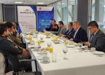 El Capítulo de Ingeniería Electrónica del Colegio de Ingenieros del Perú – CDLima y expertos analizaron la Ley N° 31814, que promueve el uso de la Inteligencia artificial