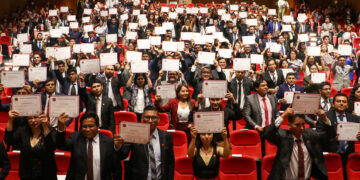 El Ing. CIP Roque Benavides, decano del CIP-CDLima, participó en la primera ceremonia de colegiación de febrero