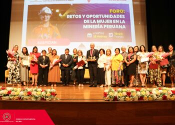El Capítulo de Ingeniería de Minas del CIP-CDLima homenajeó a la Lic. Yolanda Quiroga de Laumer, en un emotivo evento organizado para conmemorar el Día Internacional de la Mujer