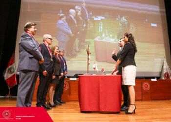 Se realizó la primera colegiación del mes de abril, con participación del Ing. CIP-Roque Benavides Ganoza, decano del CIP-CDLima