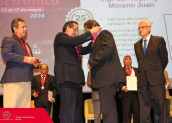 El Capítulo de Ingeniería Electrónica reconoció a sus colegiados con 25 y 35 años de afiliación al CIP-CDLima