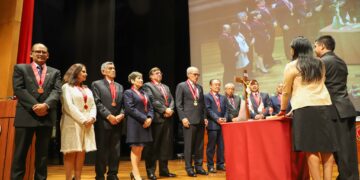 Con participación del Ing. CIP Roque Benavides Ganoza, decano del CIP-CDLima, se realizó la ceremonia de colegiación N.° 456