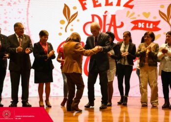 Más de 200 colegiadas participaron en el agasajo por el Día de la Madre, organizado por el CIP-CDLima