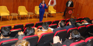 El Capítulo de Ingeniería Industrial, de Sistemas y Transportes organizó la conferencia pesencial «Inteligencia artificial y tendencias tecnológicas»