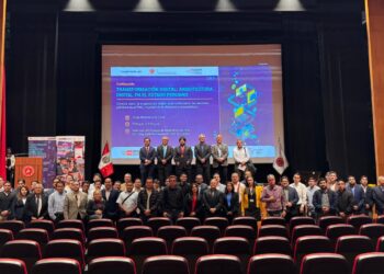La Presidencia del Consejo de Ministros y el Capítulo de Ingeniería Electrónica organizaron la conferencia «Transformación Digital: Arquitectura Digital en el Estado Peruano”