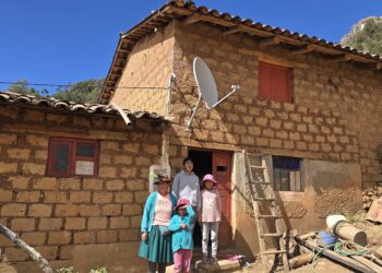 CIP Lima impulsa un hito en el Perú profundo: Llinque accede por primera vez a televisión satelital y contenidos informativos