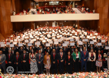Ingenieros de la UNI se incorporan al CIP Lima en una ceremonia especial de Colegiación