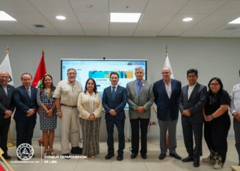 Metacompetencias y gobernanza de la inteligencia artificial son claves para el nuevo perfil del ingeniero, según especialista internacional