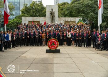 Tradición, civismo y orgullo institucional marcaron la Ceremonia de Izamiento del Pabellón Nacional en la Semana de la Ingeniería Nacional 2026