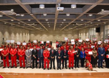 CIP Lima reconoció la valentía y el compromiso de los bomberos peruanos que participaron en la misión humanitaria en Venezuela