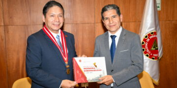 CIP Lima entrega al viceministro de Electricidad la Hoja de Ruta de la Ingeniería para la Gobernabilidad, que plantea medidas para fortalecer el sector energético del país